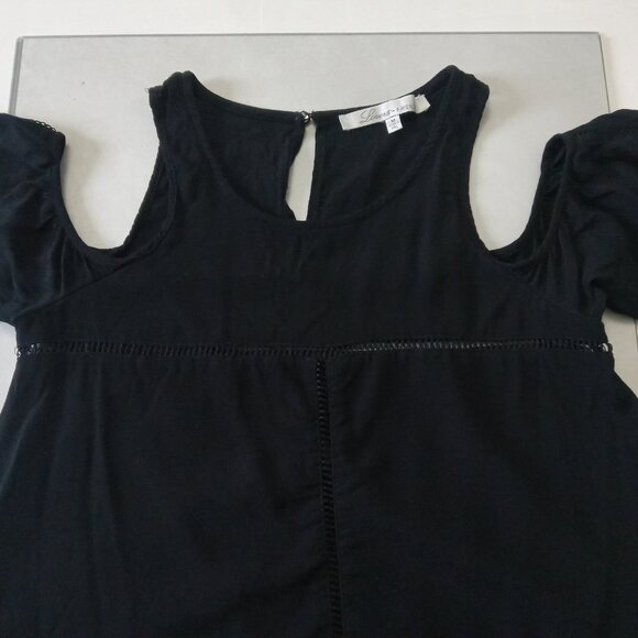 LOVERS + FRIENDS | Cold Shoulder Blouse - Picture 6 of 14